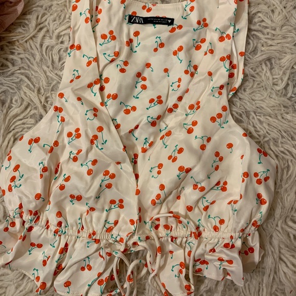 Cherry print Zara tie front top - Picture 2 of 3